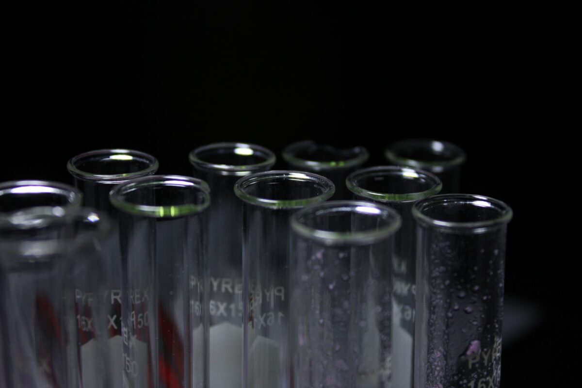 anthropic claude mythos progrès concrets chimie
